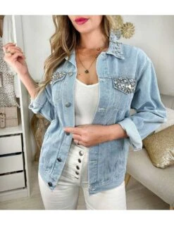 Ma Veste En Jeans "col Et Poches Strass" 7 Ma Veste En Jeans "col Et Poches Strass" -Elegance Douce Boutique ma veste en jeans col et poches strass 2