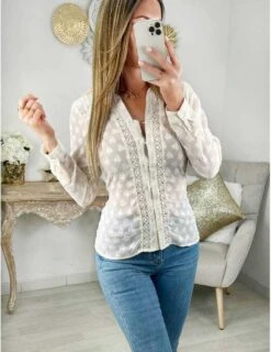 Mon Chemisier En Voilage Texturé Cream " Jolies Broderies" -Elegance Douce Boutique mon chemisier en voilage texture cream jolies broderies 2