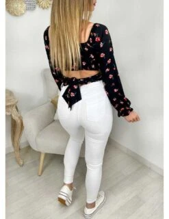 Mon Crop Top Noué "little Flowers" -Elegance Douce Boutique mon crop top noue little flowers 3