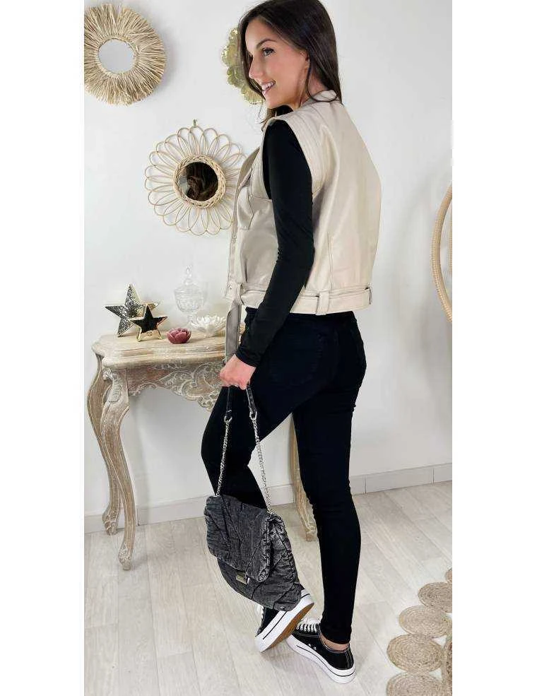 Mon Gilet Sans Manches Beige Style Cuir "épaulé" 4 Mon Gilet Sans Manches Beige Style Cuir "épaulé" – Image 2