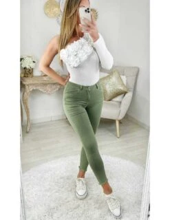 Mon Joli Pull Blanc "one Shoulder & Flowers"