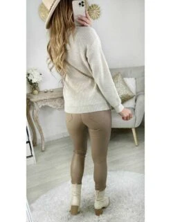 Mon Pull En Lainage Côtelé Col V Cream -Elegance Douce Boutique mon pull en lainage cotele col v cream 2