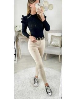 Mon Pull Noir Ajouré "volants Et Jolis Boutons"