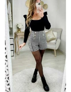 Mon Short " Black Tweed & Boutons Dorés" -Elegance Douce Boutique mon short black tweed boutons dores 1