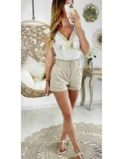 Mon Superbe Short Beige Et Sa Ceinture