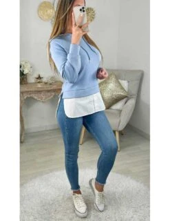 Mon Sweat Bleu Ciel Effet Deux Pièces Et Chemisier